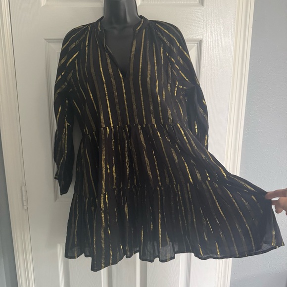 AREA Dresses & Skirts - AREA Black and Gold Relaxed Tiered Mini Dress - Size S